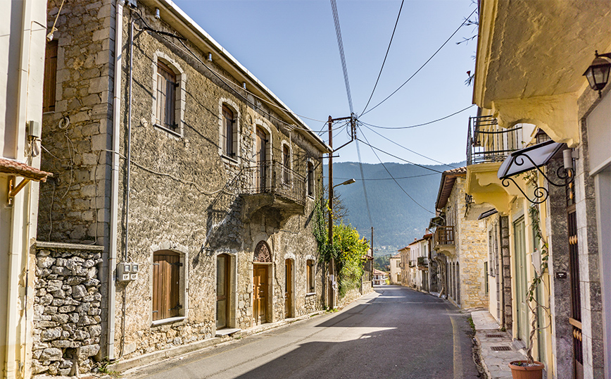 Δρομάκι στη Βυτίνα Δρομάκι στη Βυτίνα