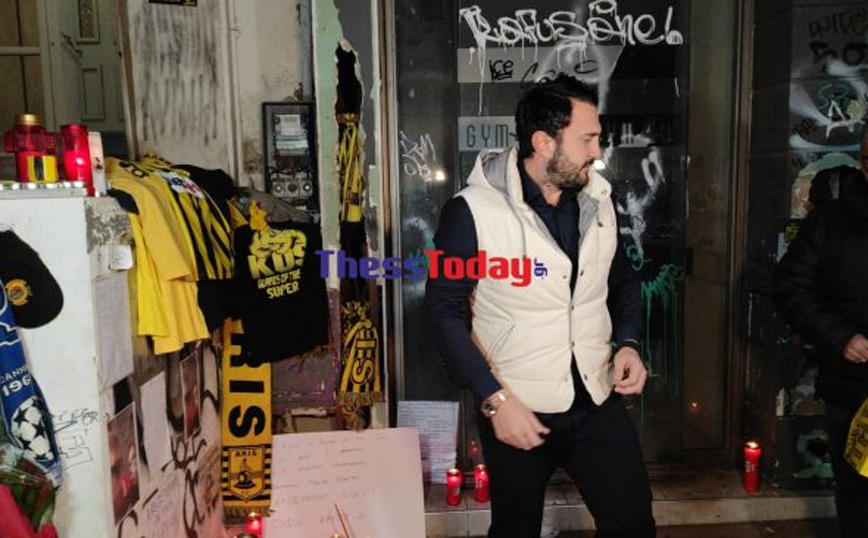 Δολοφονία Άλκη: Φανέλα με το νούμερο 19 από τον Καρυπίδη και την ομάδα του Άρη Δολοφονία Άλκη: Φανέλα με το νούμερο 19 από τον Καρυπίδη και την ομάδα του Άρη