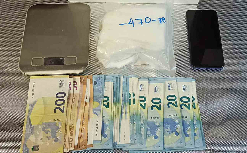 Μπλόκο της Δίωξης Ναρκωτικών σε διακινητή κοκαΐνης των βορείων προαστίων