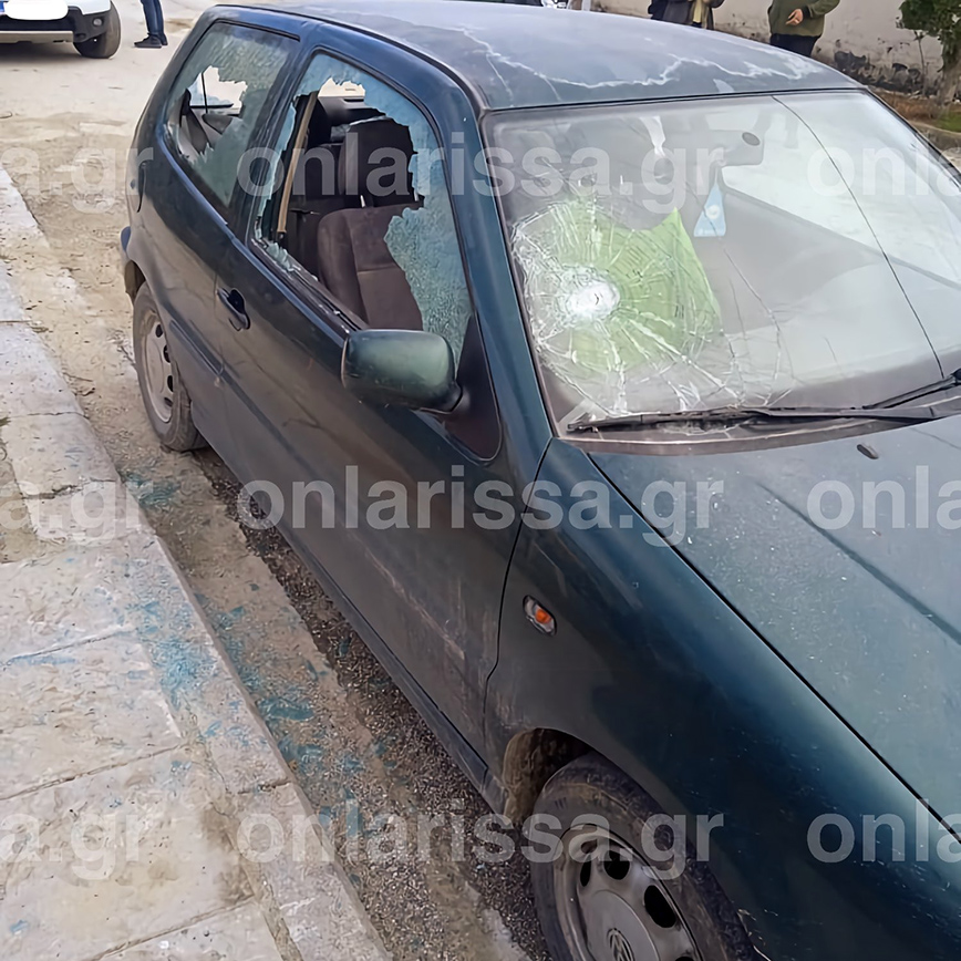 Διέλυσε το αυτοκίνητο με τσεκούρι θέλοντας να επιτεθεί στον οδηγό