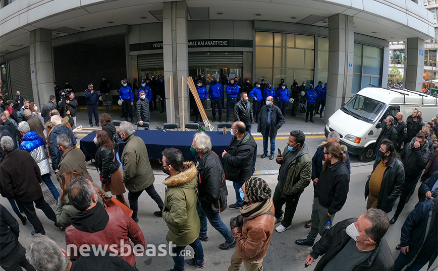 Συγκέντρωση εργαζομένων στη Λάρκο Συγκέντρωση εργαζομένων στη Λάρκο