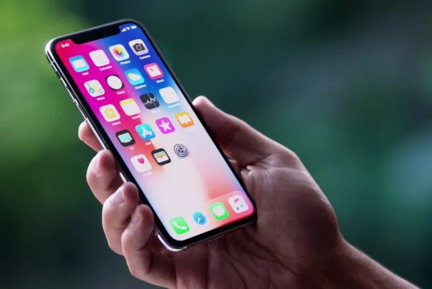 Η Apple καταργεί το MyStream στα iPhone – Πώς μπορείτε να σώσετε τις φωτογραφίες σας