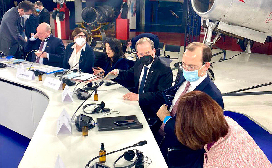 Ο Κώστας Καραμανλής στο Συμβούλιο των Υπουργών Μεταφορών της ΕΕ Ο Κώστας Καραμανλής στο Συμβούλιο των Υπουργών Μεταφορών της ΕΕ