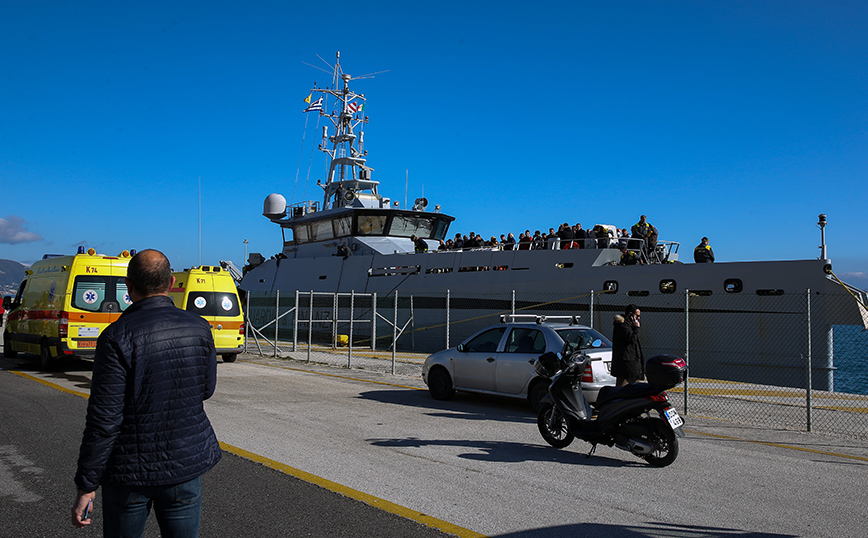 Φωτιά σε πλοίο κοντά στην Κέρκυρα