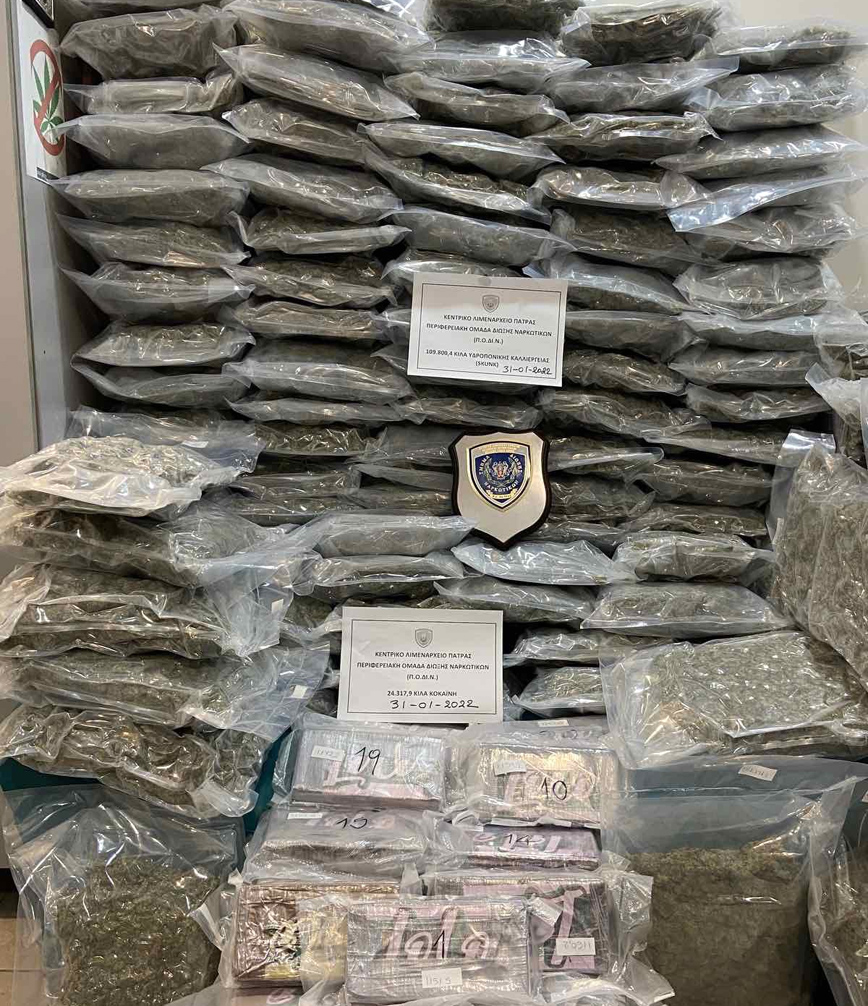 Εντοπισμός και κατάσχεση ναρκωτικής ουσίας κοκαΐνης συνολικού μικτού βάρους 24.317,9 gr. και αποσπασμάτων κάνναβης υδροπονικής καλλιέργειας (SKUNK) συνολικού μικτού βάρους 109.800,4 gr. στην Πάτρα και σύλληψη τεσσάρων ημεδαπών Εντοπισμός και κατάσχεση ναρκωτικής ουσίας κοκαΐνης συνολικού μικτού βάρους 24.317,9 gr. και αποσπασμάτων κάνναβης υδροπονικής καλλιέργειας (SKUNK) συνολικού μικτού βάρους 109.800,4 gr. στην Πάτρα και σύλληψη τεσσάρων ημεδαπών
