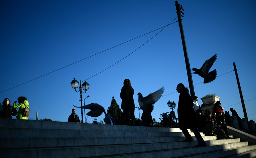 Κορονοϊός: Συνεδριάζει η επιτροπή για νέα άρση μέτρων &#8211; Τι θα αλλάξει το αμέσως επόμενο διάστημα