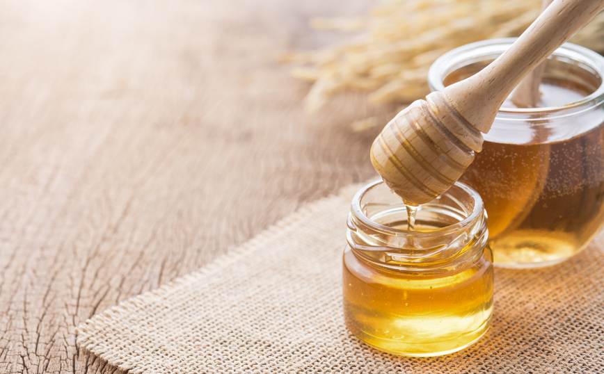 Έκρηξη νοθείας στο μέλι: Το αναμειγνύουν με σιρόπια και ζάχαρη