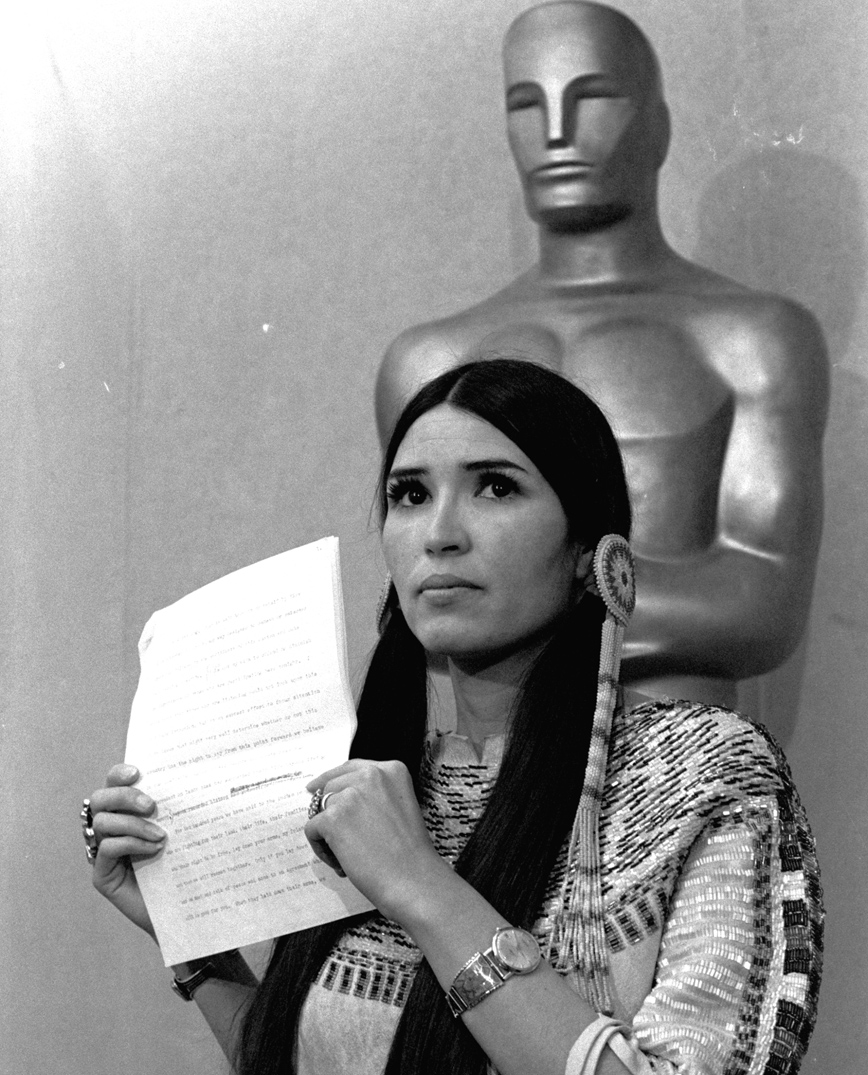 Η ινδιάνα που αρνήθηκε να δεχτεί το Όσκαρ για τον Μάρλον Μπράντο
