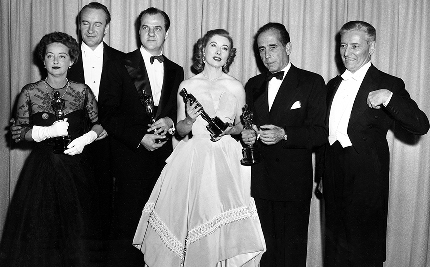 Οι συντελεστές της ταινίας Λεωφορείον ο Πόθος με τα Όσκαρ τους