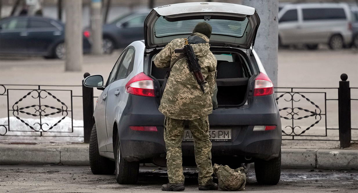 Ουκρανία: Κηρύχθηκε στρατιωτικός νόμος Ουκρανία: Κηρύχθηκε στρατιωτικός νόμος