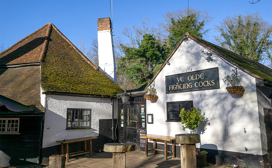 Κλείνει τις πόρτες της μετά από 1.229 χρόνια η παλαιότερη παμπ της Βρετανίας Κλείνει τις πόρτες της μετά από 1.229 χρόνια η παλαιότερη παμπ της Βρετανίας