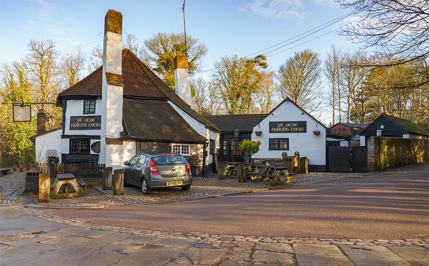 Κλείνει τις πόρτες της μετά από 1.229 χρόνια η παλαιότερη παμπ της Βρετανίας Κλείνει τις πόρτες της μετά από 1.229 χρόνια η παλαιότερη παμπ της Βρετανίας