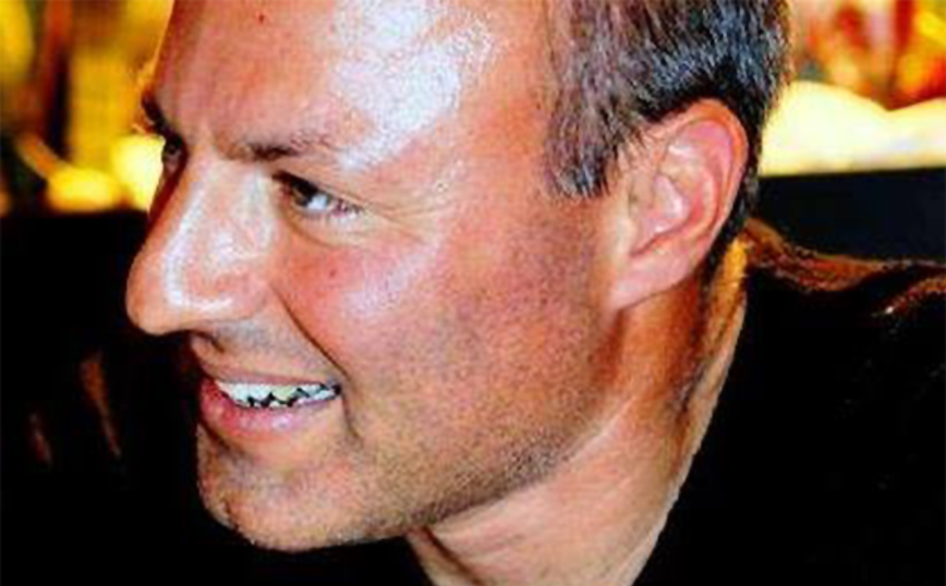 Μάνος Παπάζογλου