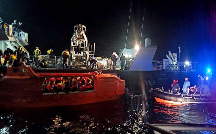 Φωτιά σε πλοίο κοντά στην Κέρκυρα: Πώς ξεκίνησε – Τι αναφέρει η εταιρεία