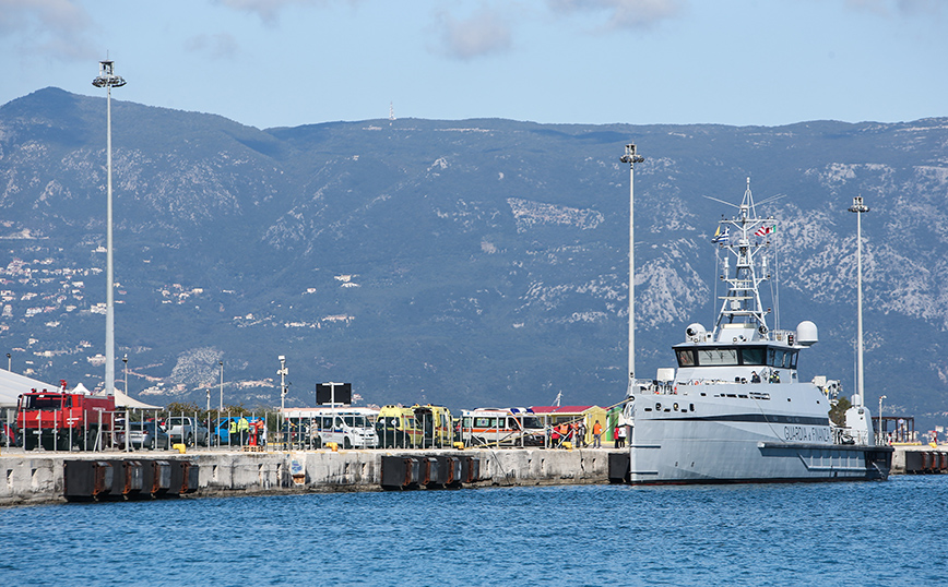 Φωτιά σε πλοίο κοντά στην Κέρκυρα: «Δεν υπάρχουν προβλήματα διαρροής καυσίμων στη θάλασσα»