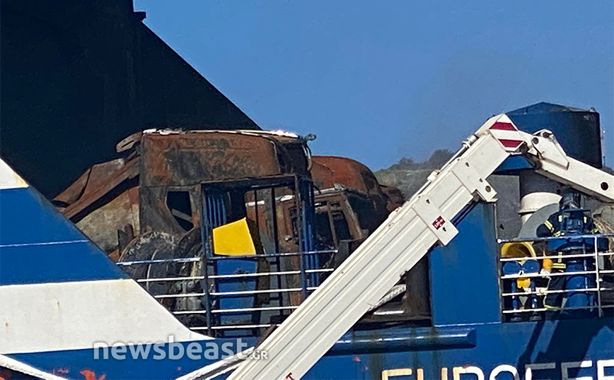 Euroferry Olympia: Συνεχίζεται η επιχείρηση για τους αγνοούμενους – Βίντεο και φωτογραφίες από τα κατεστραμμένα φορτηγά