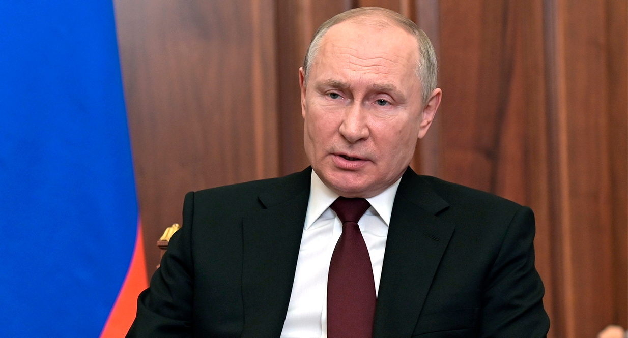Ο Πούτιν βάζει «μπλόκο» στις εξαγωγές μετρητών από τη Ρωσία: Πλαφόν 10.000 δολαρίων