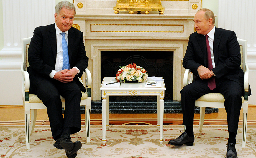 Ο Νιινίστο με τον Πούτιν