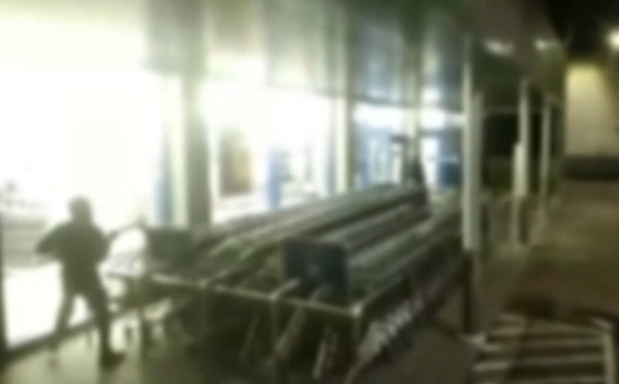 Επίθεση Ρουβίκωνα στα lidl στο Ίλιον