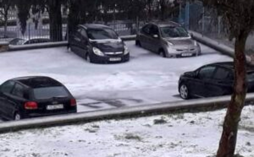 Σαντορίνη: Μάντρα δεν άντεξε την πίεση του νερού Σαντορίνη: Μάντρα δεν άντεξε την πίεση του νερού