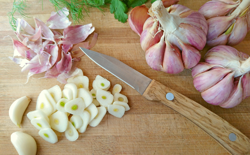 Σκόρδο κομμένο Σκόρδο κομμένο