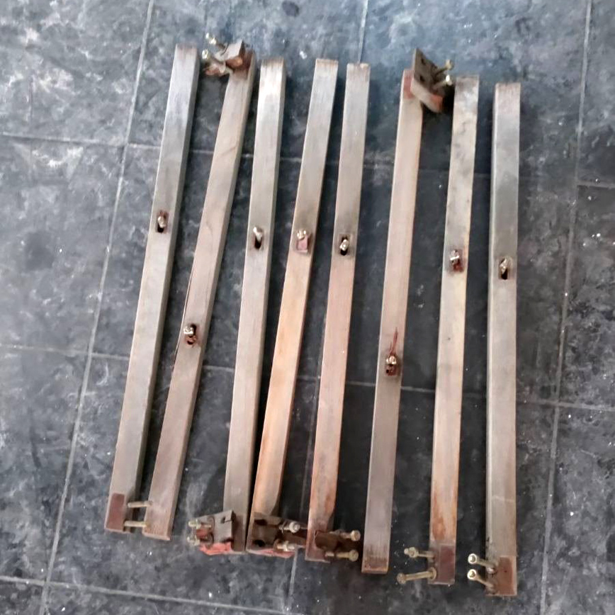 Τι βρήκε η ΕΛ.ΑΣ. σε 4 συνδέσμους οπαδών: Τσεκούρι, μαχαίρι, κοντάρια και φωτοβολίδες Τι βρήκε η ΕΛ.ΑΣ. σε 4 συνδέσμους οπαδών: Τσεκούρι, μαχαίρι, κοντάρια και φωτοβολίδες