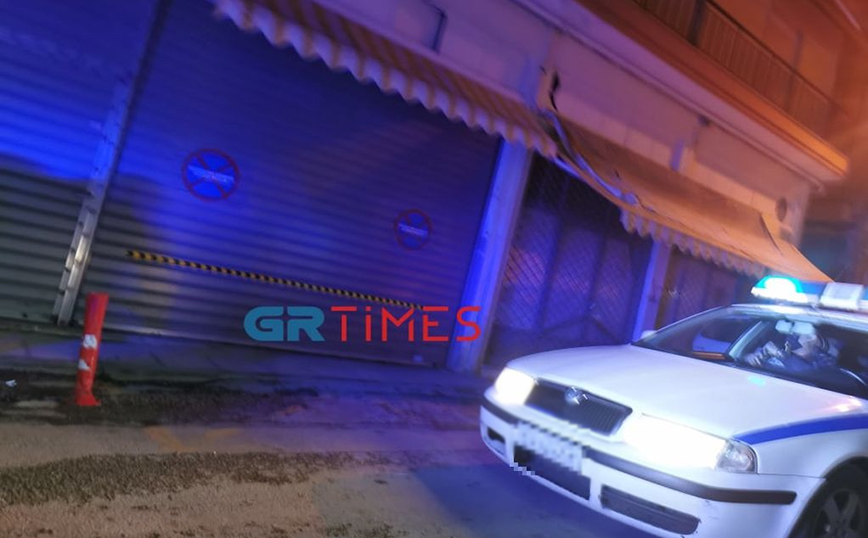 Θεσσαλονίκη: Επιχείρησε να «μπουκάρει» με το αυτοκίνητο στο σπίτι της πρώην συντρόφου του Θεσσαλονίκη: Επιχείρησε να «μπουκάρει» με το αυτοκίνητο στο σπίτι της πρώην συντρόφου του