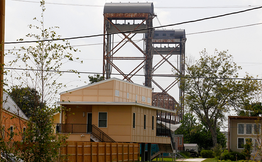 Σπιτια που έχτισε ίδρυμα του Μπραντ Πιτ στη Νέα Ορλεάνη Σπιτια που έχτισε ίδρυμα του Μπραντ Πιτ στη Νέα Ορλεάνη