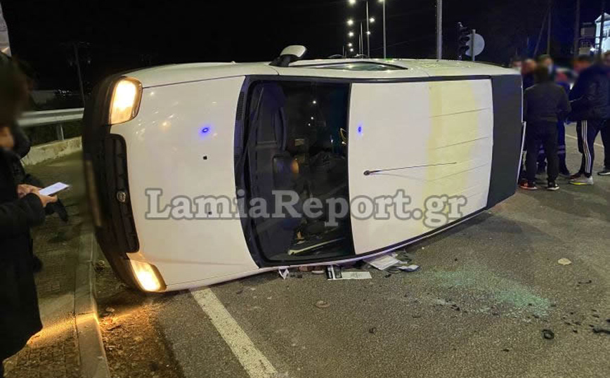 Λαμία: Σφοδρή μετωπική σύγκρουση έξω από το μουσικό σχολείο Λαμία: Σφοδρή μετωπική σύγκρουση έξω από το μουσικό σχολείο