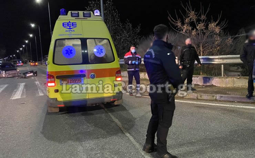 Λαμία: Σφοδρή μετωπική σύγκρουση έξω από το μουσικό σχολείο Λαμία: Σφοδρή μετωπική σύγκρουση έξω από το μουσικό σχολείο