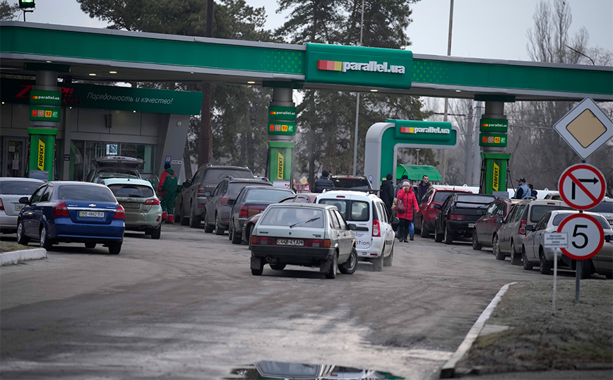 Εισβολή στην Ουκρανία από τη Ρωσία Εισβολή στην Ουκρανία από τη Ρωσία