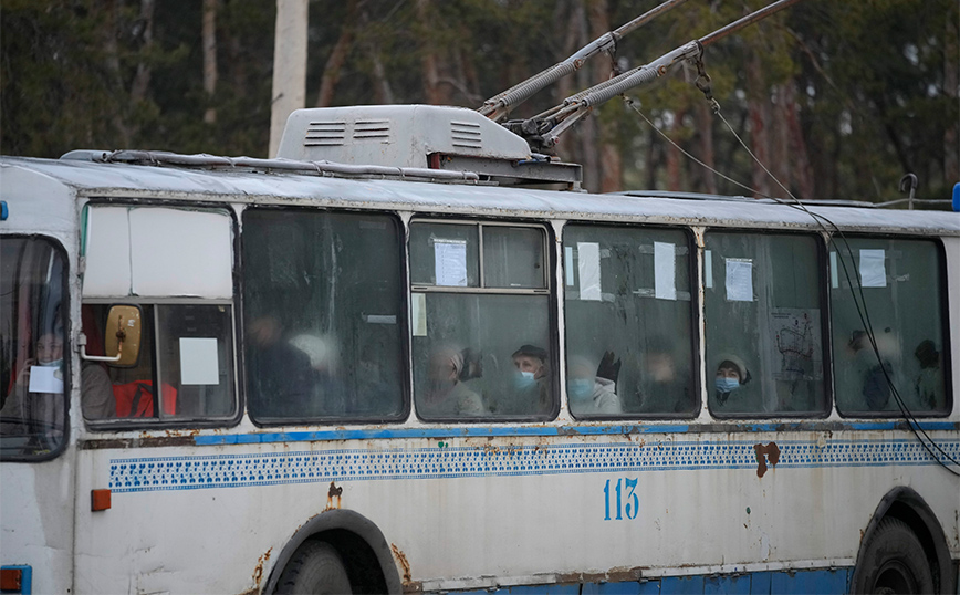 Εισβολή στην Ουκρανία από τη Ρωσία Εισβολή στην Ουκρανία από τη Ρωσία