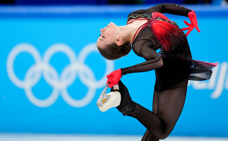 Χειμερινοί Ολυμπιακοί Αγώνες: Ιστορική εμφάνιση της 15χρονης Βαλίεβα με τετραπλή περιστροφή