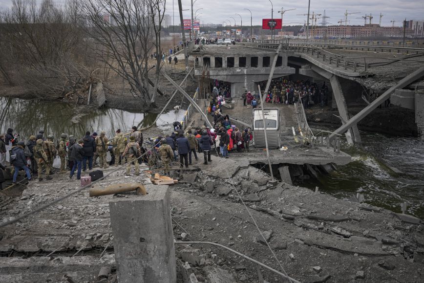Πόλεμος στην Ουκρανία: Βομβαρδισμοί κατά αμάχων στο Ιρπίν &#8211; Πληροφορίες για νεκρά παιδιά