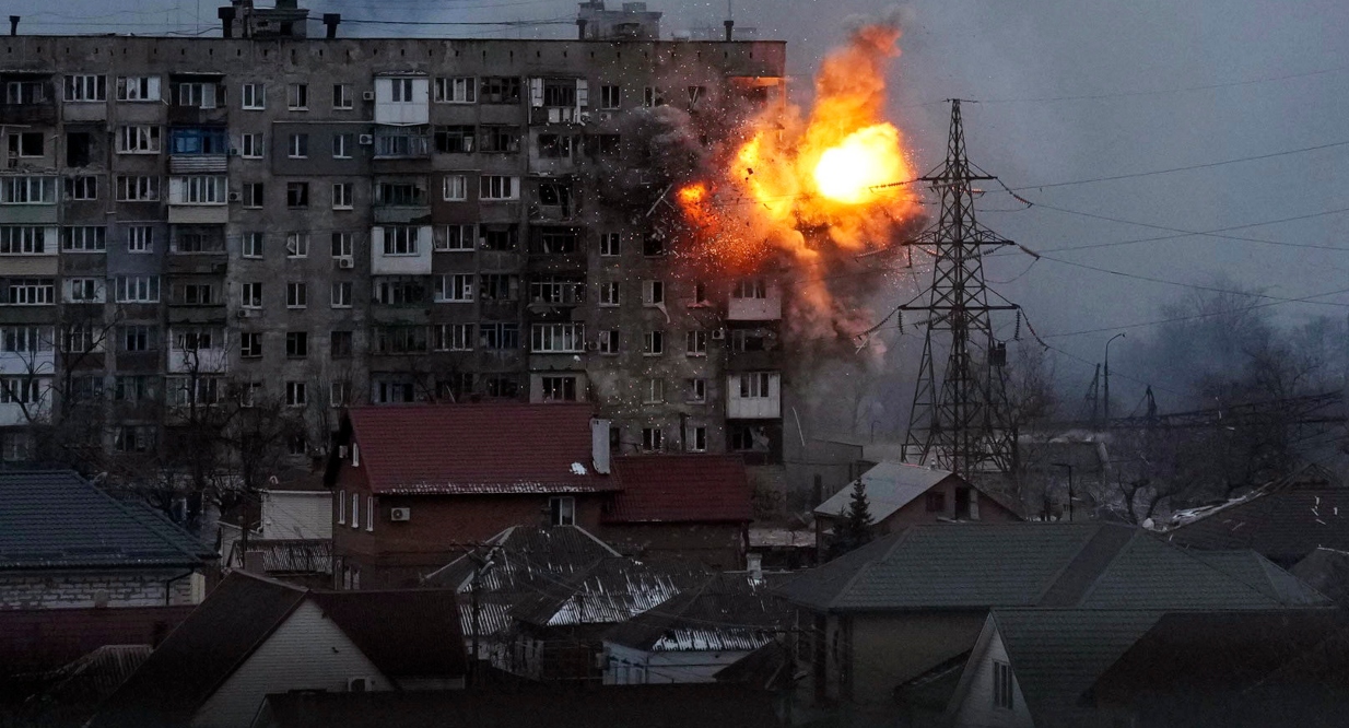 Εκρήξεις και σειρήνες στο Κίεβο &#8211; Σφίγγει ο κλοιός &#8211; Κρίσιμη η κατάσταση στη Μαριούπολη