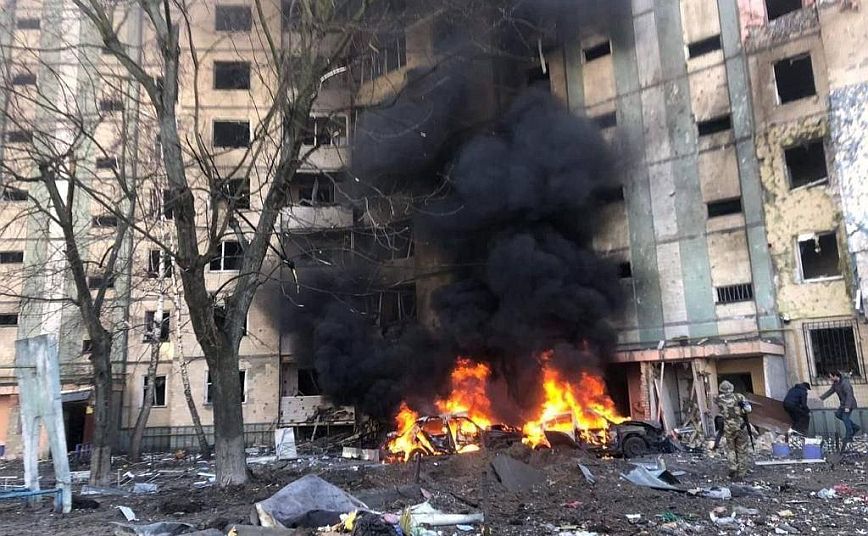 Πόλεμος στην Ουκρανία: Έκρηξη σε πολυκατοικία στο Κίεβο &#8211; Πέντε τραυματίες