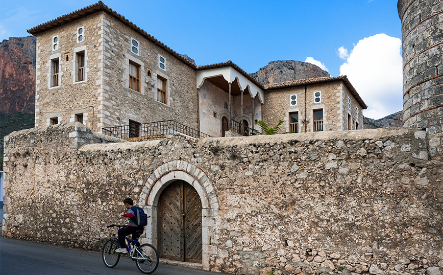 Παραδοσιακή αρχιτεκτονική στο Λεωνίδιο Παραδοσιακή αρχιτεκτονική στο Λεωνίδιο