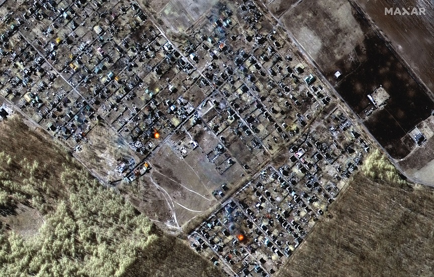 Πόλεμος στην Ουκρανία: Δορυφορικές φωτογραφίες δείχνουν ανάπτυξη ρωσικών στρατευμάτων στα περίχωρα του Κιέβου