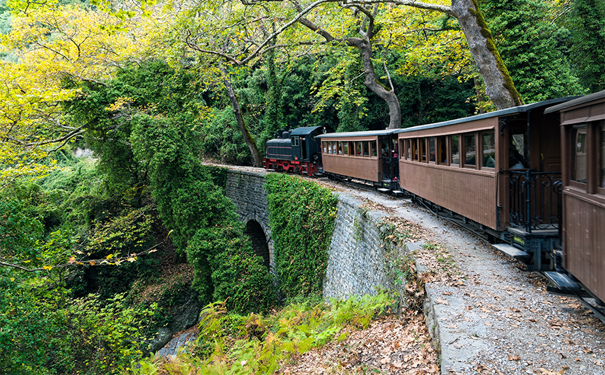 Ο θρυλικός Μουτζούρης στις Μηλιές Ο θρυλικός Μουτζούρης στις Μηλιές