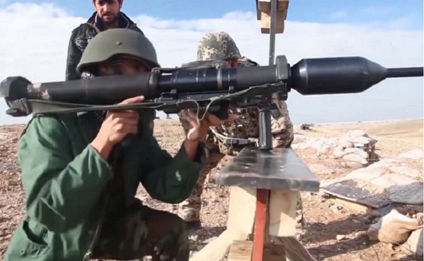 Οι Ουκρανοί παρέλαβαν τα Panzerfaust 3: Είναι οι «φονιάδες» των τανκ
