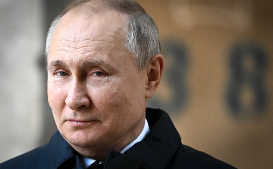 Πόλεμος στην Ουκρανία: «Ο Πούτιν κρύβει την οικογένειά του σε πυρηνικό καταφύγιο», λέει Ρώσος καθηγητής