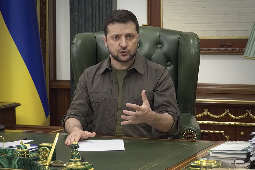 Πόλεμος στην Ουκρανία: Ο Ζελένσκι κάλεσε ξανά τους Ρώσους στρατιώτες να αφήσουν τα όπλα