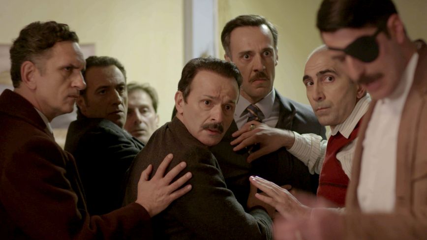 Άγριες Μέλισσες – Spoiler: Ένα παράτολμο σχέδιο μπαίνει σε εφαρμογή για να ξεσκεπαστούν οι αποτρόπαιες δολοφονίες