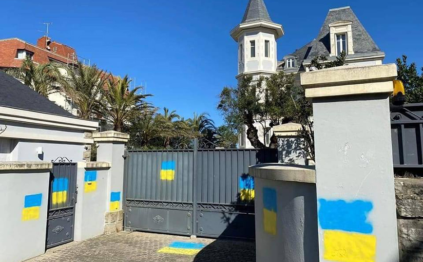 Πόλεμος στην Ουκρανία: Βανδάλισαν τη βίλα της κόρης του Πούτιν στην Γαλλία