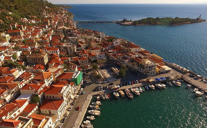 Το Γύθειο από ψηλά Το Γύθειο από ψηλά