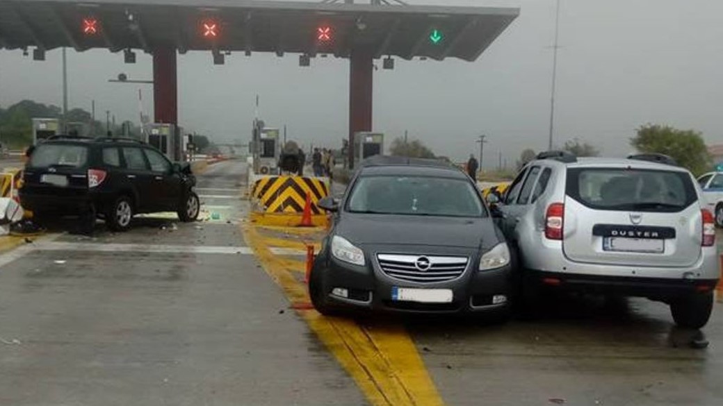 Απίστευτη καραμπόλα 28 οχημάτων στην Εγνατία – Πληροφορίες για εγκλωβισμένος επιβάτες