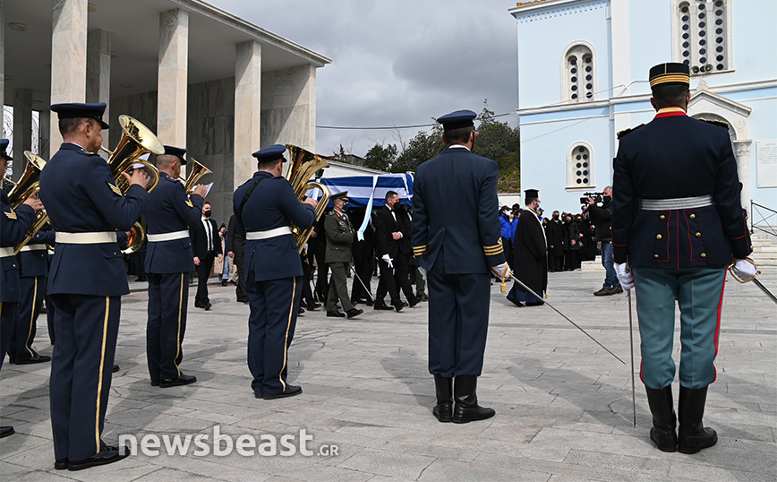 Μαριέττα Γιαννάκου: Υπό τους ήχους της μπάντας της Αεροπορίας το τελευταίο αντίο