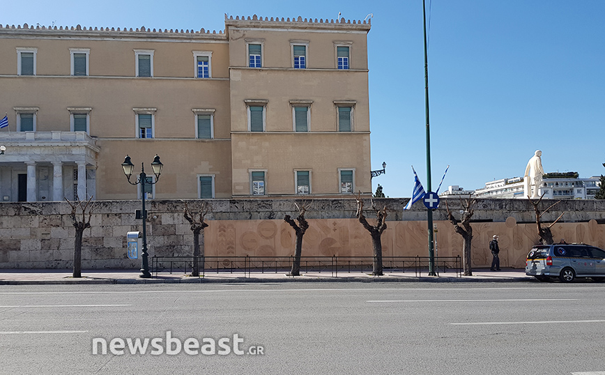 Αναβιώνουν και πάλι τα ιστορικά λουλουδάδικα της Βουλής