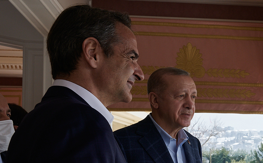 Πόλεμος «γιοκ» από Μητσοτάκη σε Ερντογάν – Η πρόσκληση για διάλογο μετά τις «παράλληλες» εκλογές