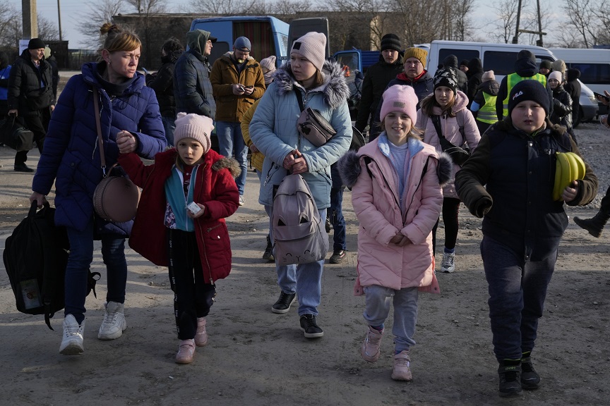 Πόλεμος στην Ουκρανία: 2.900 άμαχοι κατάφεραν να εγκαταλείψουν την πολιορκημένη Μαριούπολη